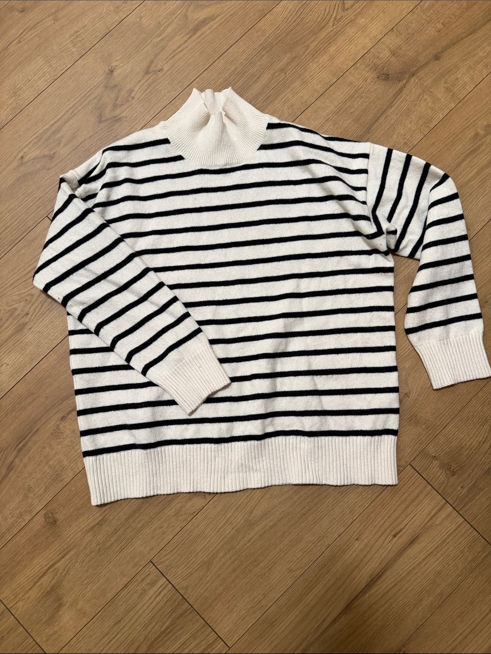 Women's Cream and Black Striped Banana Republic sweater